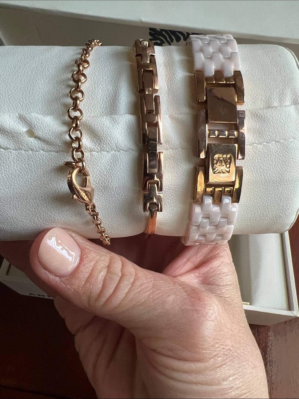 Anne Klein White Ceramic-Style Strap and Rose Gold Tone Watch & Bracelet Trio - Picture 2 of 3